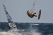 Kiters y surfistas en Playa del Médano